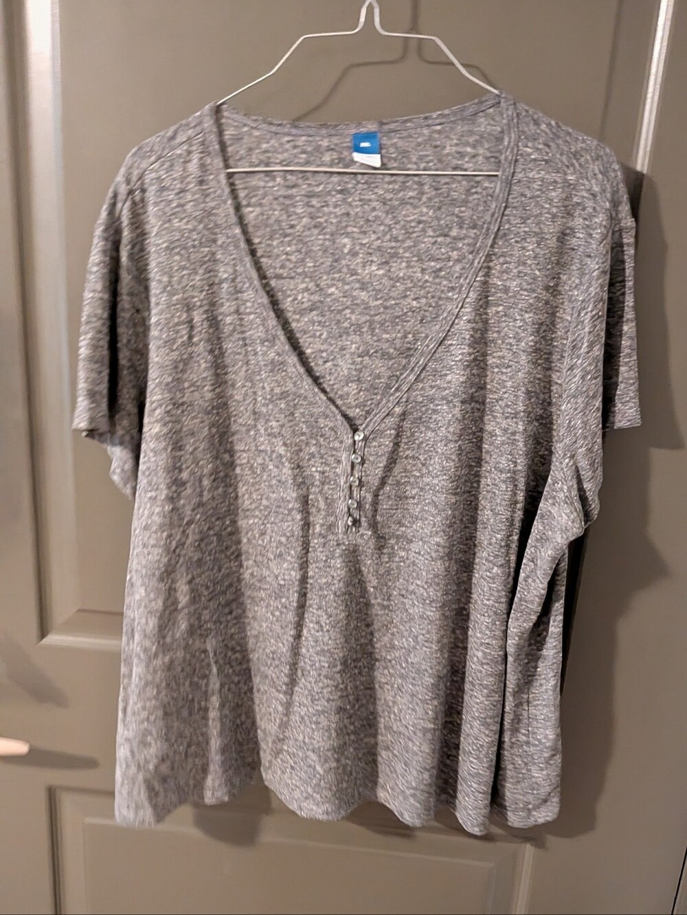 Old Navy Heather Gray Short Sleeve V-Neck Top